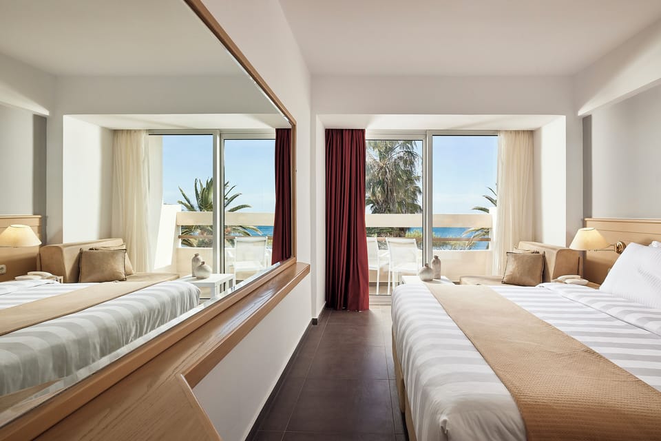 Double Room, Sea View | Free WiFi, bed sheets