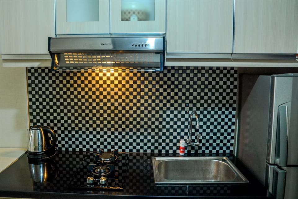 Studio | Private kitchenette | Fridge, stovetop, rice cooker, cookware/dishes/utensils