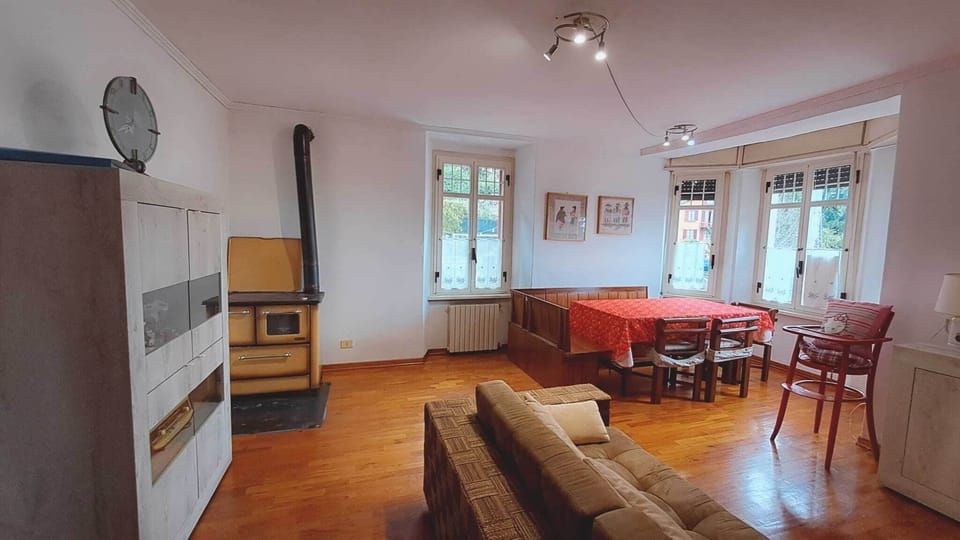 Traditional House, Multiple Beds | Living area