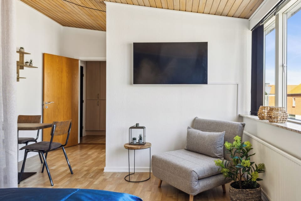 Apartment, Annex Building | Living area