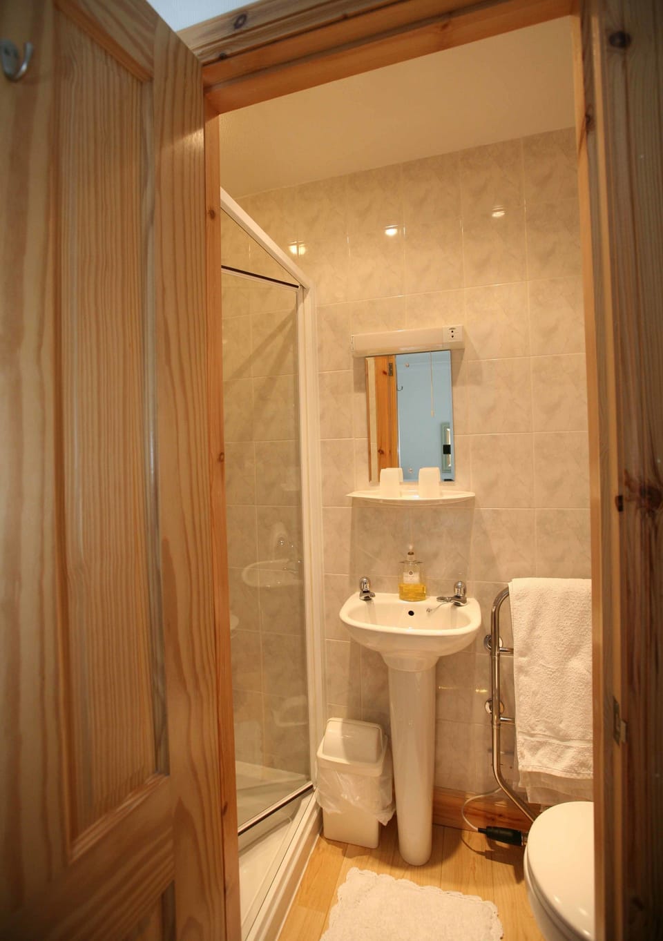 Double Room, Ensuite | Bathroom shower