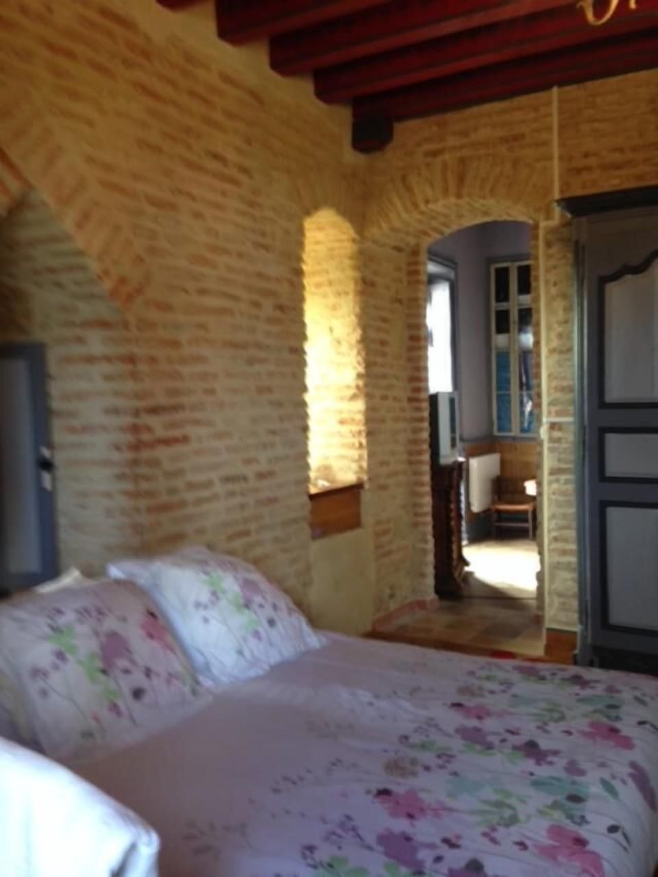 Suite (Gabaret) | Individually decorated, individually furnished, desk, blackout drapes