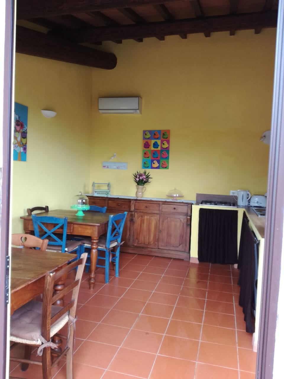 Comfort Apartment, 3 Bedrooms | Private kitchen | Fridge, microwave, oven, stovetop
