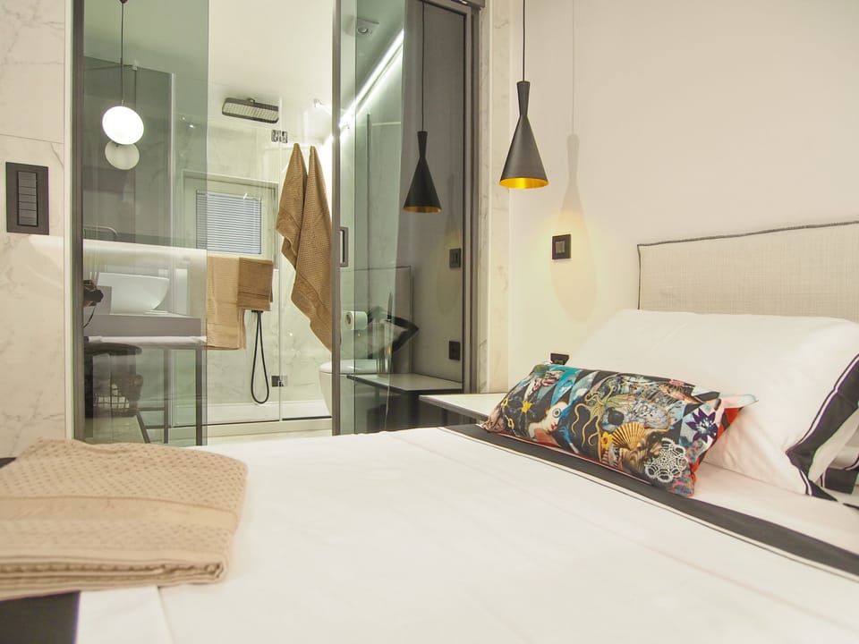 Romantic Double Room, City View | Premium bedding, in-room safe, individually decorated