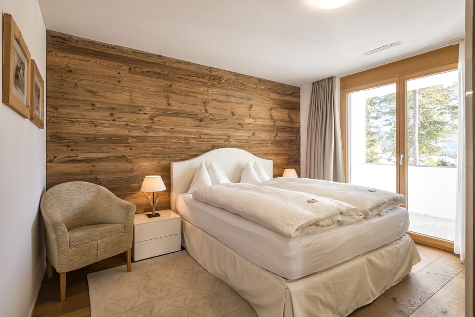 Deluxe Penthouse (Suite) | 1 bedroom, desk, soundproofing, free WiFi
