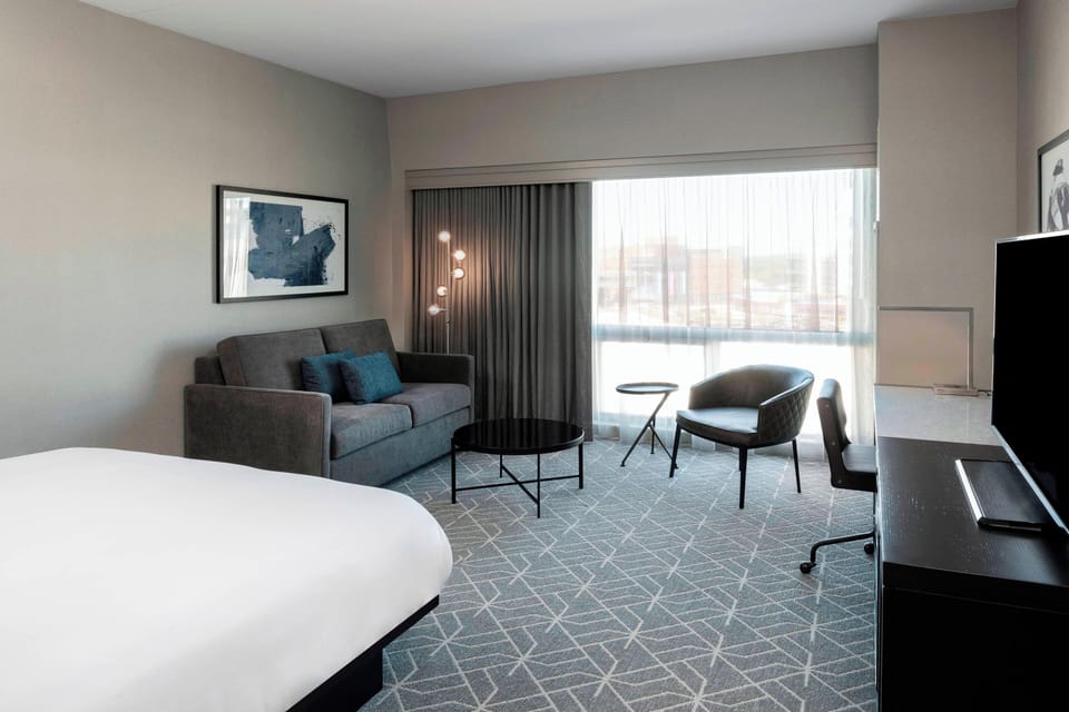 Premium bedding, pillowtop beds, in-room safe, desk