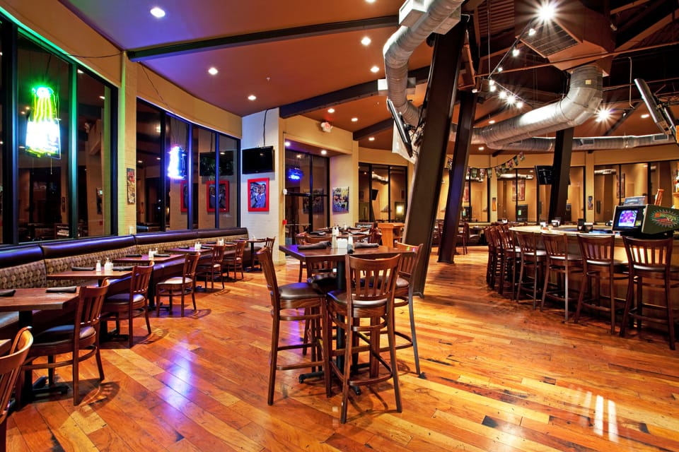 Breakfast, lunch, dinner served; American cuisine 