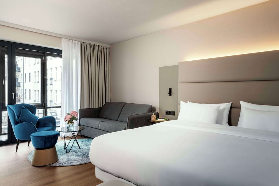 Hypo-allergenic bedding, minibar, in-room safe, desk