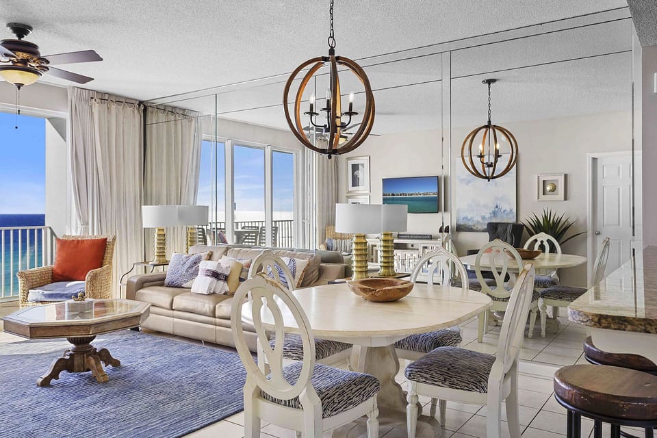24-Majestic-Sun-602B-Dining