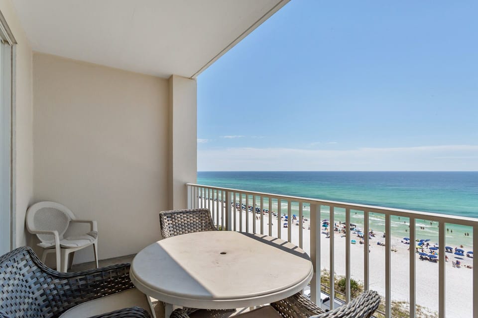 22-Majestic-Sun-709A-Balcony-Alt