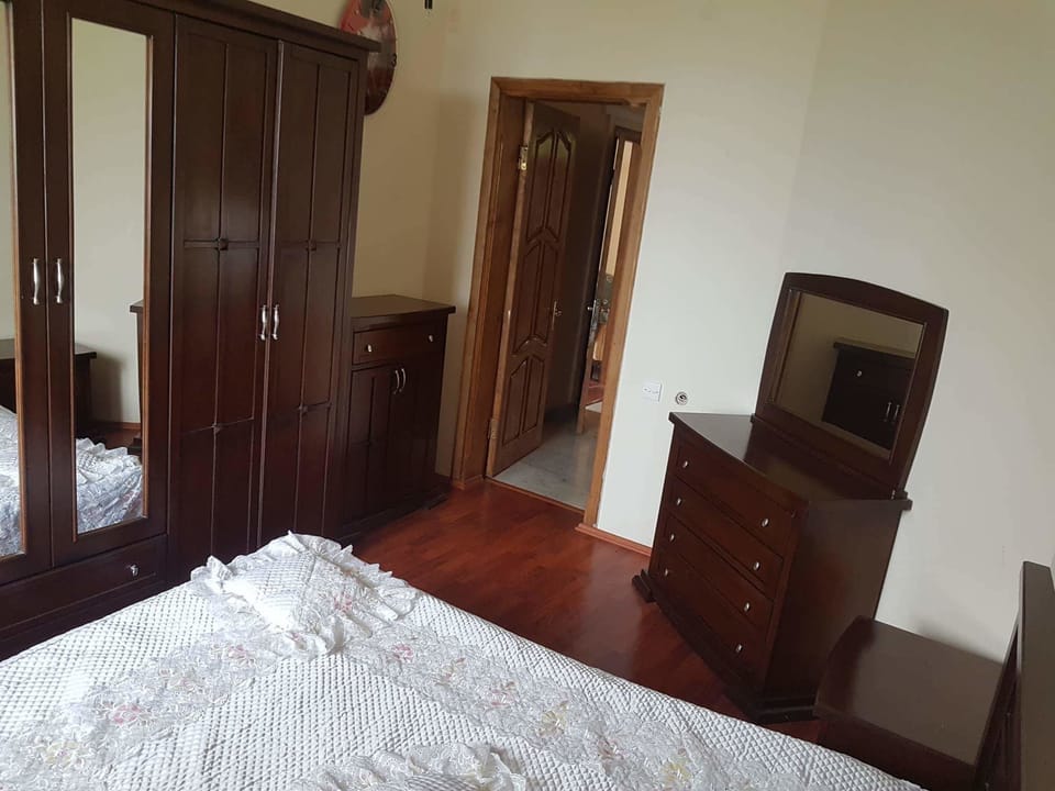 Classic Shared Dormitory, 1 Queen Bed | 1 bedroom, premium bedding, iron/ironing board, free WiFi