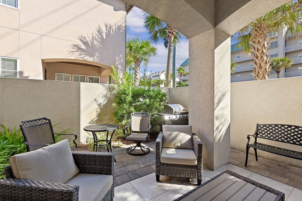 Puesta Del Sol Patio