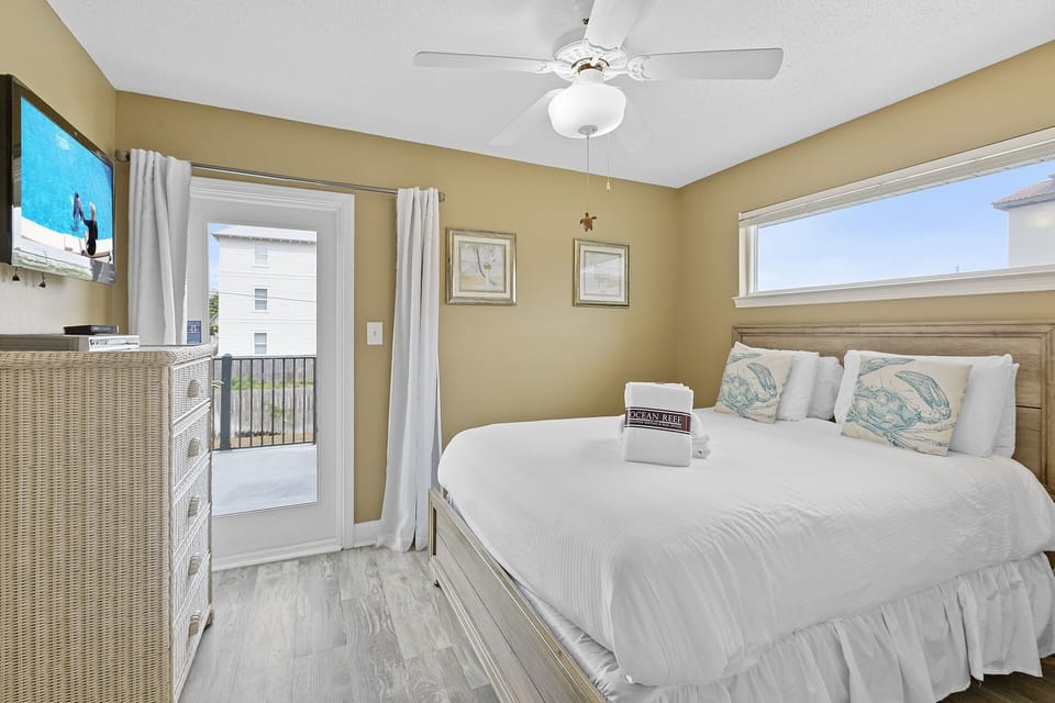 Panorama Guest Bedroom