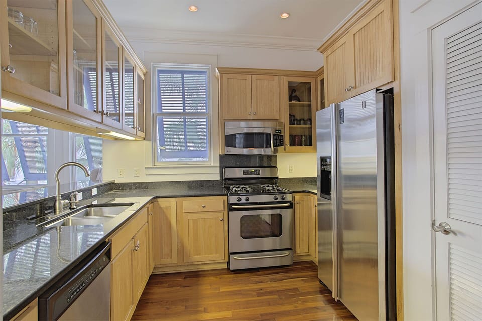 21-A-Beachy-Blast-Kitchen