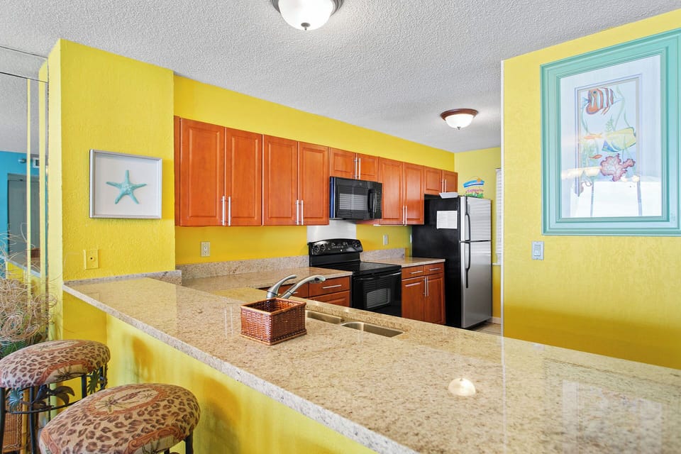 Gulfside 1402 Kitchen