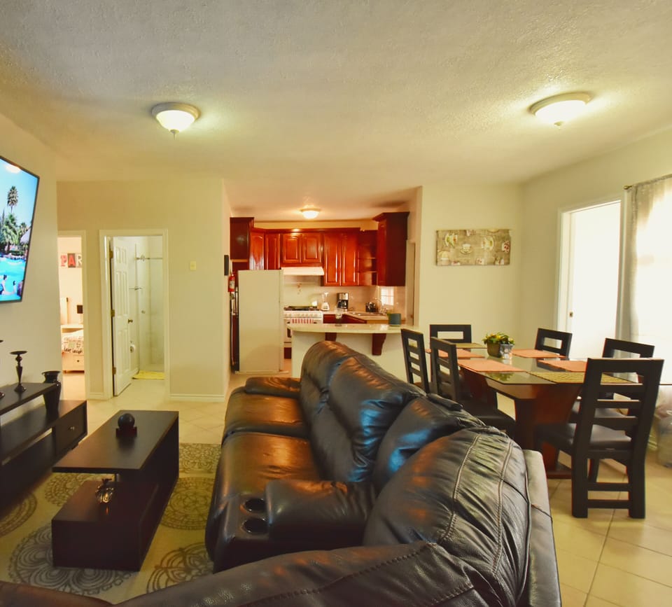 Luxury Apartment, 3 Bedrooms, City View | Living area | 65-inch Smart TV with satellite channels, TV, Netflix