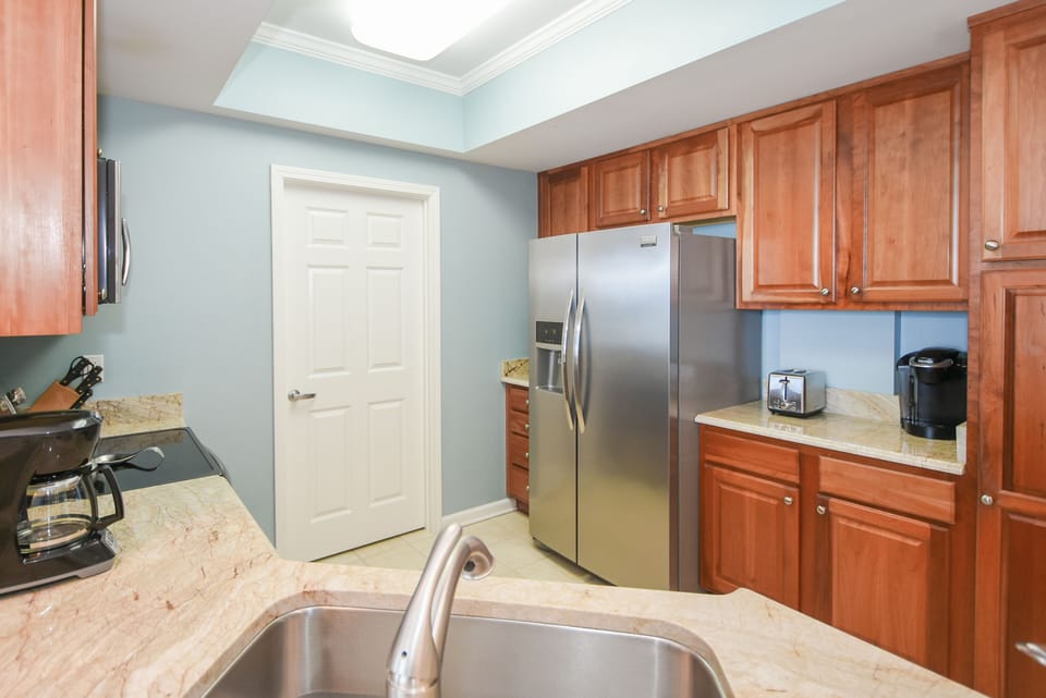 Silver Beach Towers West 805 - Kitchen