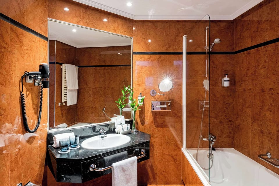 Minibar, in-room safe, desk, blackout drapes