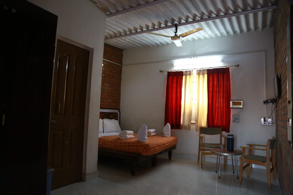 Iron/ironing board (on request), WiFi (free)
