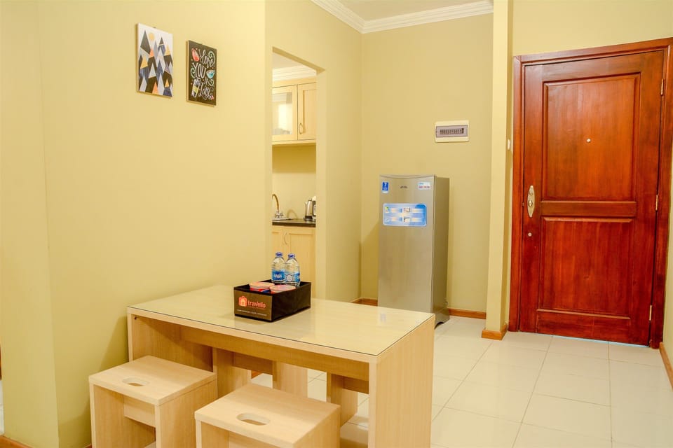 Apartment, 2 Bedrooms | In-room dining