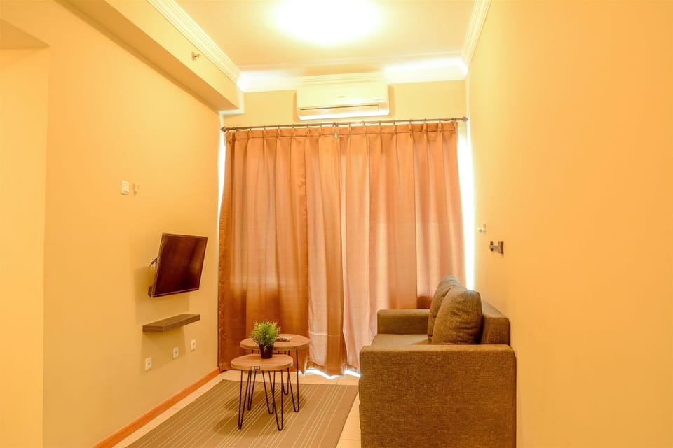 Standard Apartment, 3 Bedrooms | Living room | Flat-screen TV