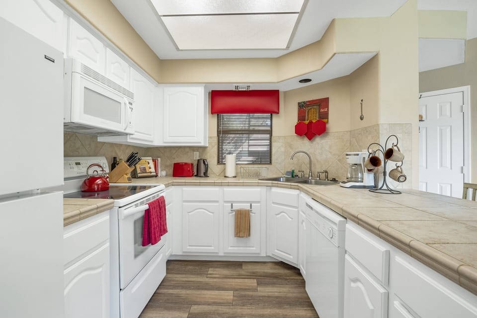 Lots of bright cabinets!