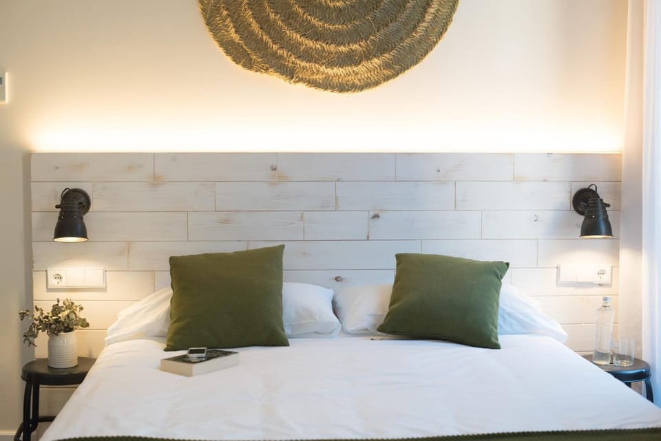 Blackout drapes, iron/ironing board, free WiFi, bed sheets