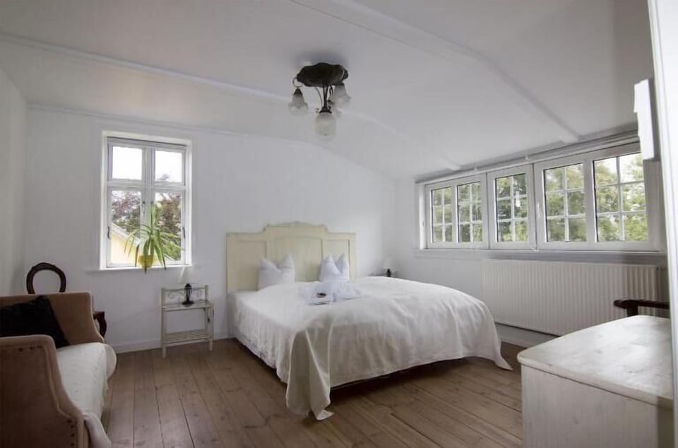 Minibar, blackout drapes, iron/ironing board, free WiFi