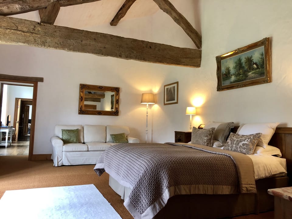 Premium Suite, 1 Bedroom, Garden View, Ground Floor | 1 bedroom, Egyptian cotton sheets, premium bedding