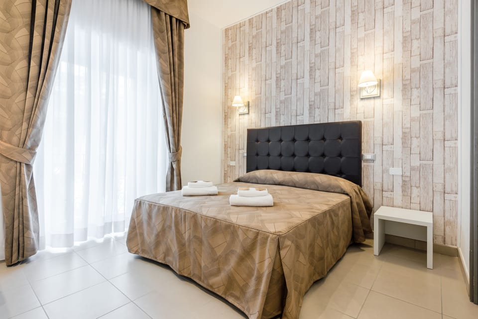 1 bedroom, minibar, in-room safe, desk