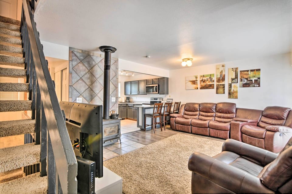 Living Room | 2nd Floor | Steps to Access