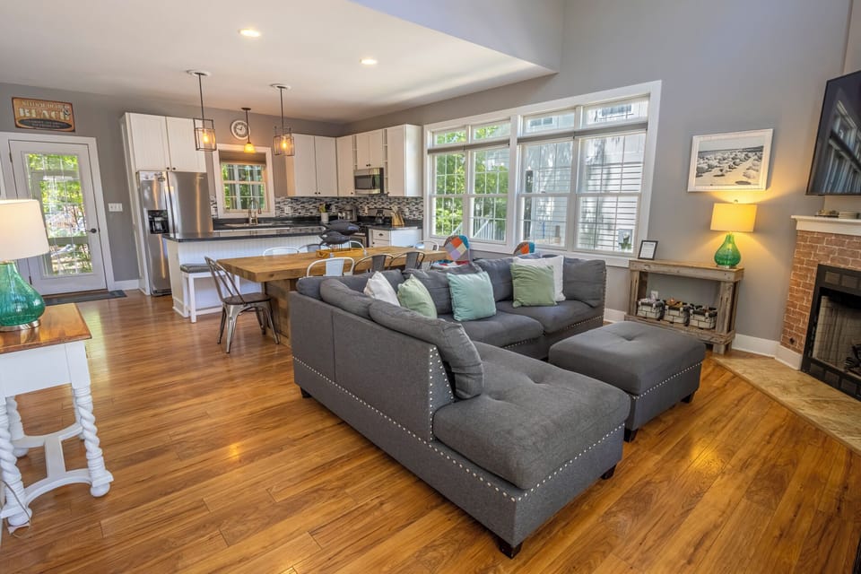 Main Level | Living Room