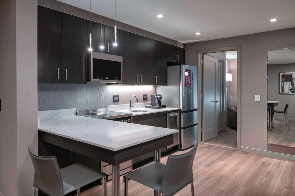 1 bedroom, in-room safe, desk, blackout drapes