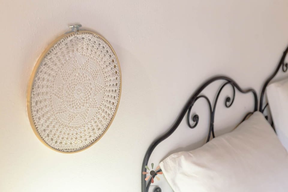 Comfort Twin Room | Desk, soundproofing, cribs (free), WiFi (free)