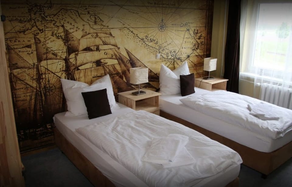In-room safe, desk, soundproofing, cribs/infant beds