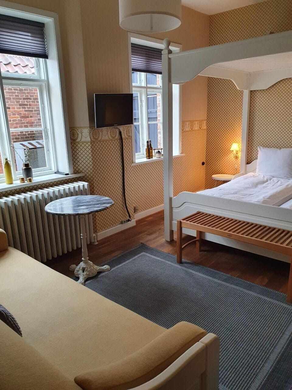 Premium Double Room | Soundproofing, iron/ironing board, cribs/infant beds, rollaway beds