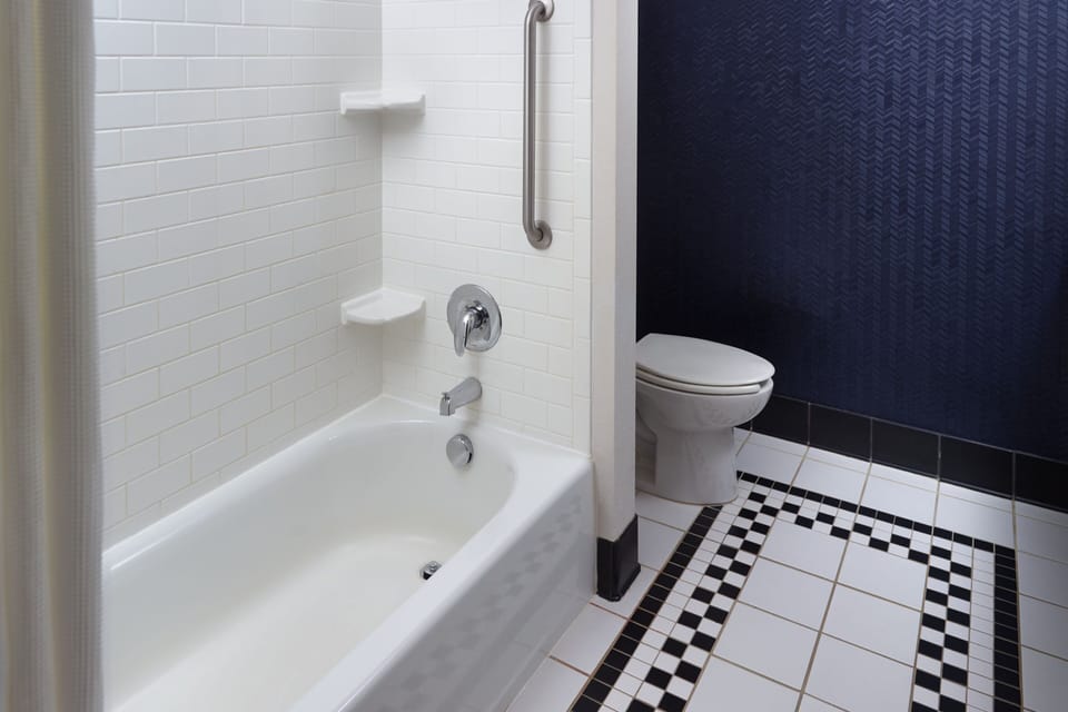 Combined shower/tub, eco-friendly toiletries, hair dryer, towels