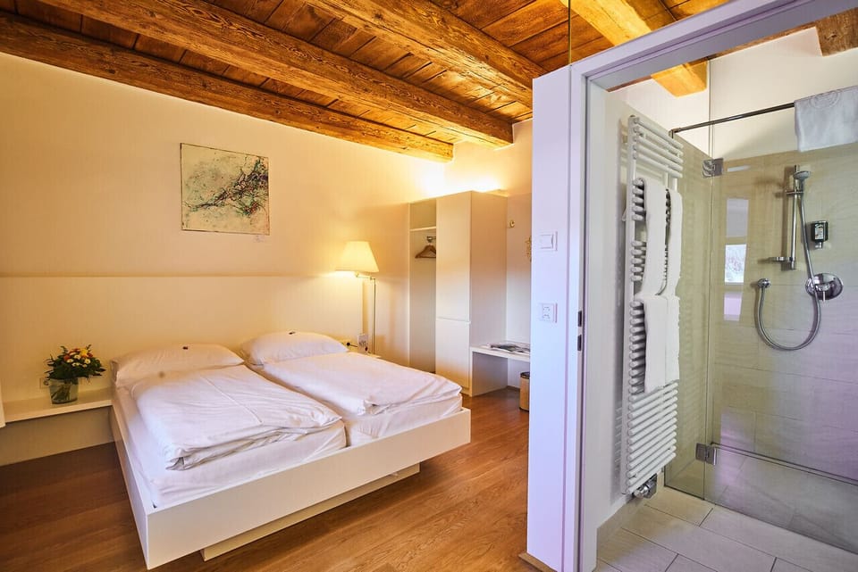 Classic Double Room (Schuettkasten Klein) | Minibar, in-room safe, desk, cribs/infant beds