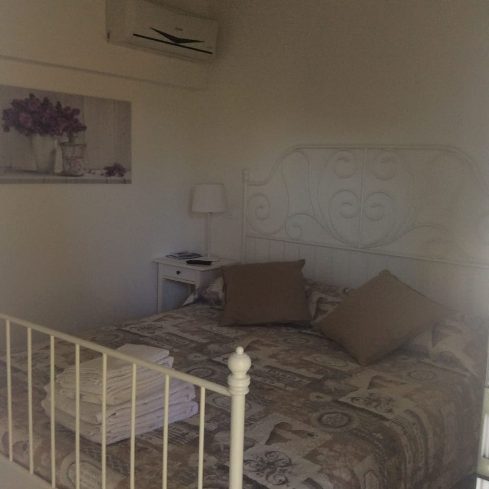 Double Room | Free WiFi, bed sheets