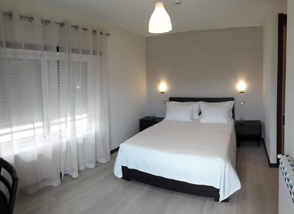 In-room safe, desk, soundproofing, rollaway beds