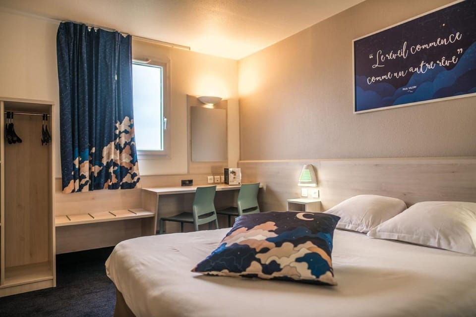 Premium bedding, Select Comfort beds, in-room safe, desk