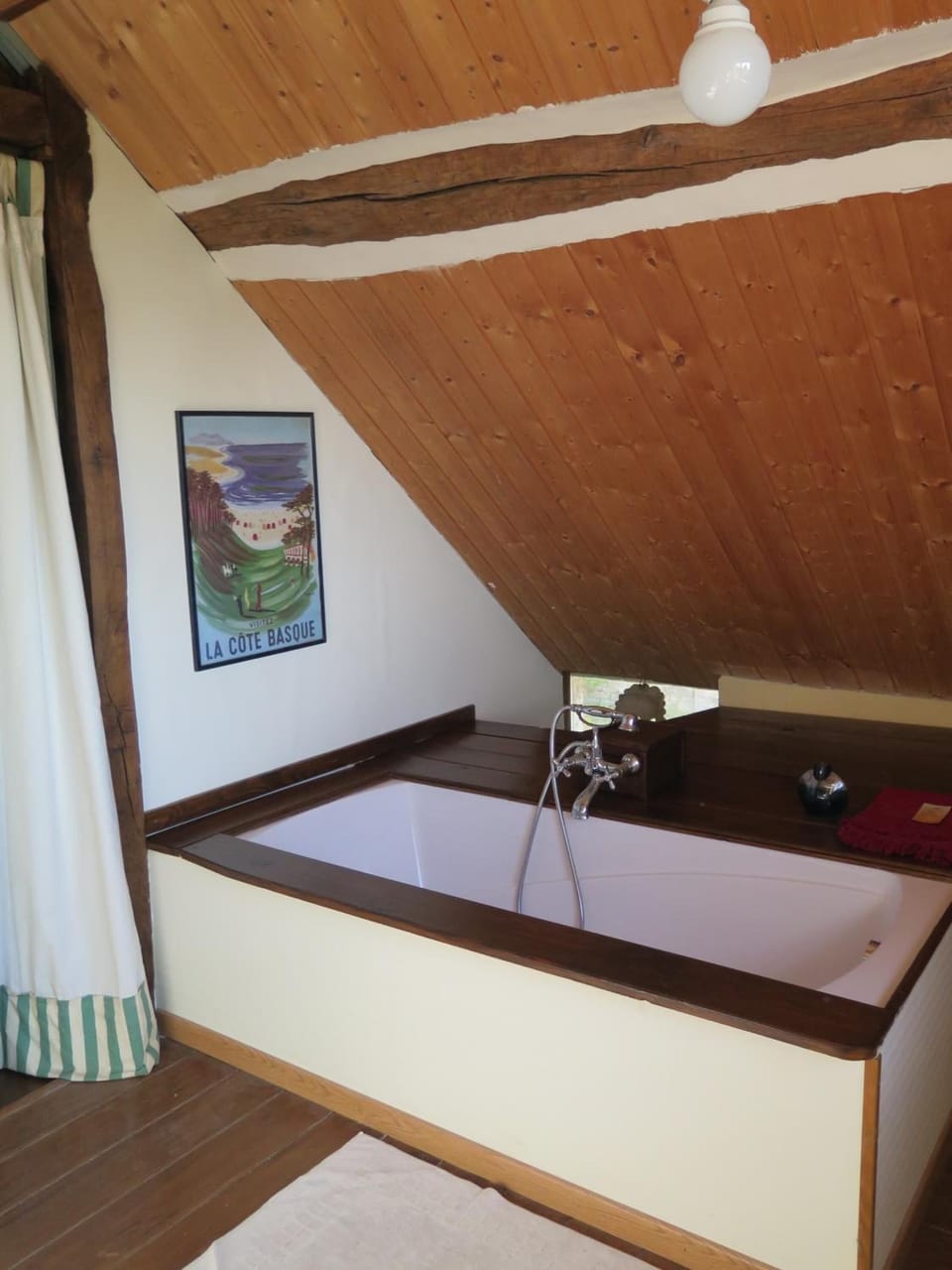 1 bedroom, premium bedding, individually decorated