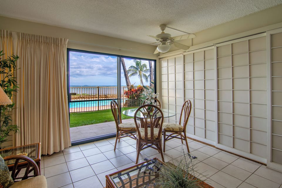 Living room offers a Queen size sleeper sofa