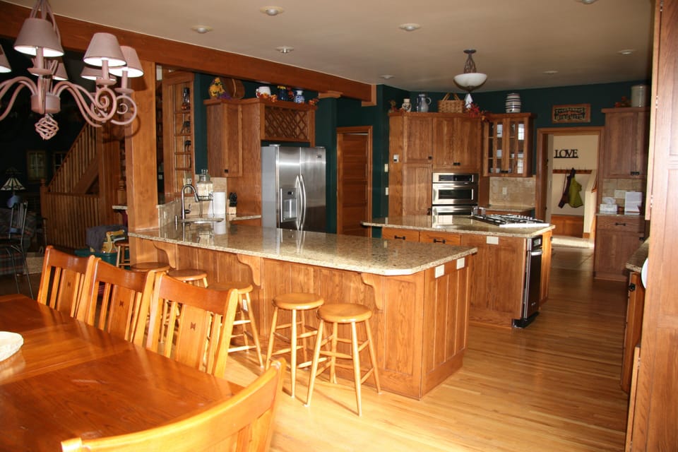 Room for the whole family to cook and eat together.