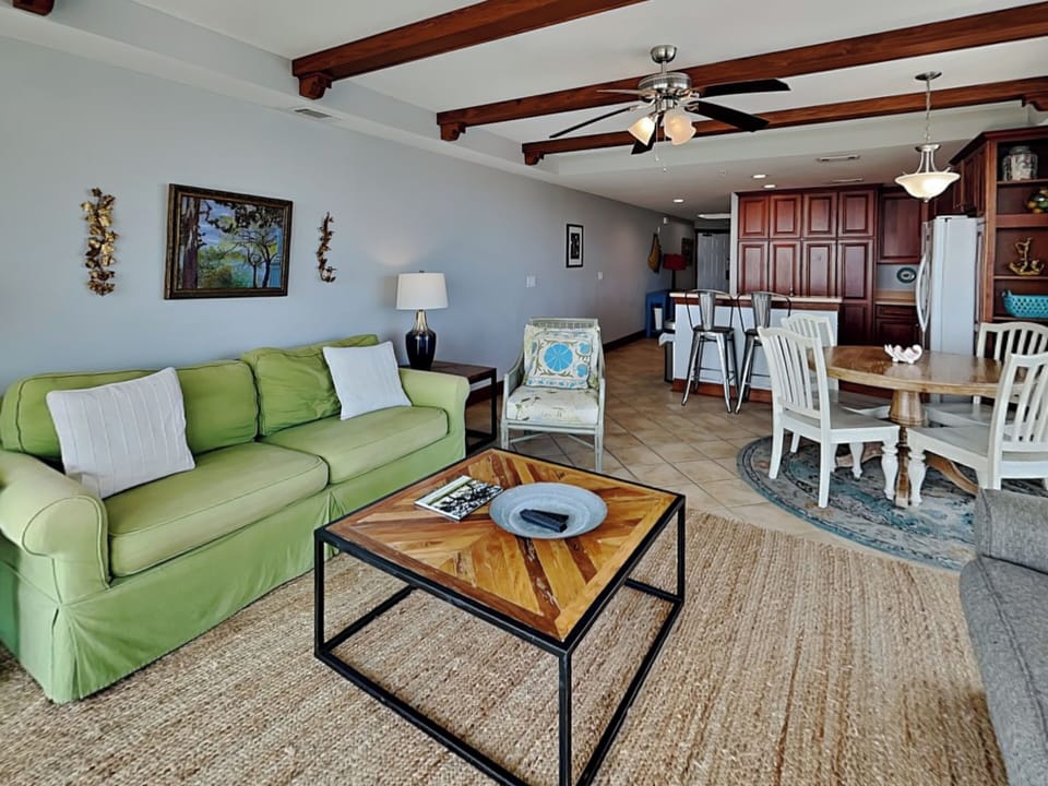 Oceanfront Living Area w. Sleeper Sofa + Smart TV