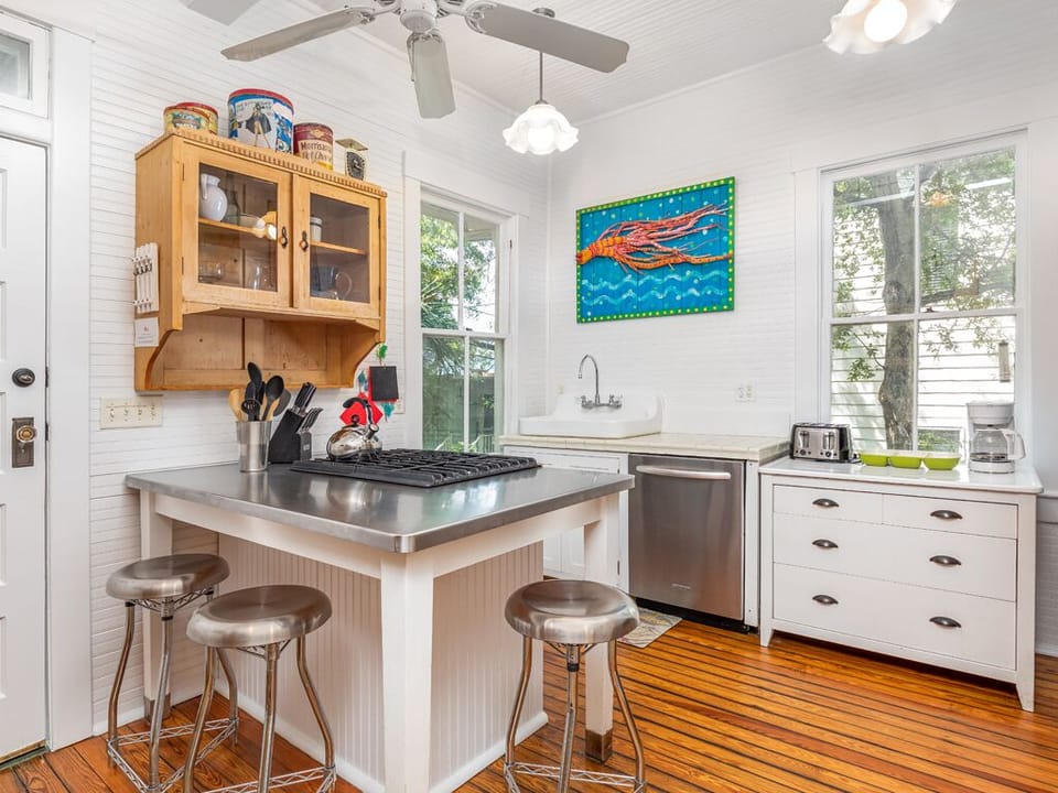 Kitchen with counter seating for 3