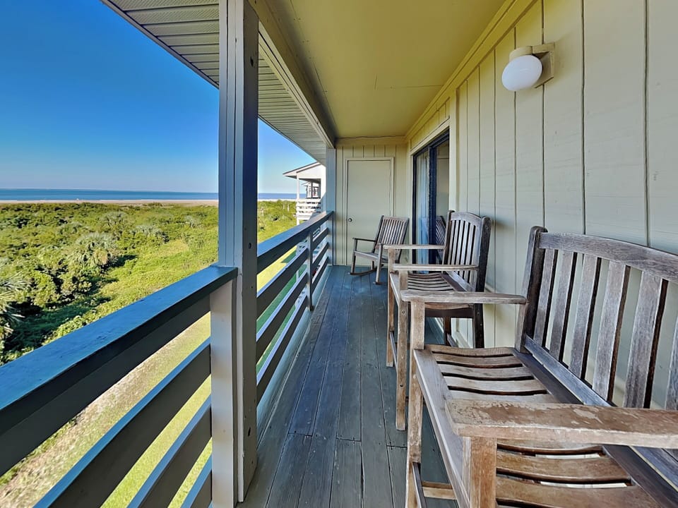 Covered Balcony