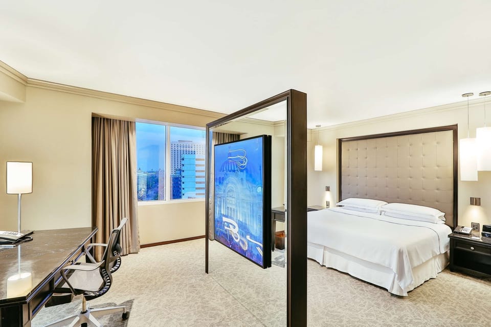 Suite Premium Level | Down comforters, minibar, in-room safe, individually decorated