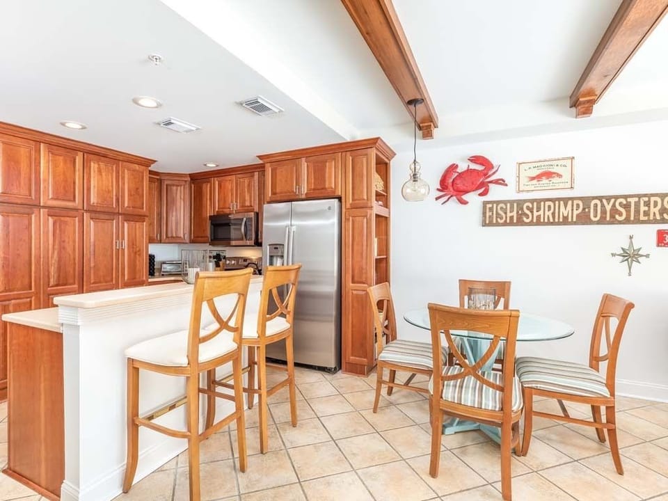 Fully Equipped Kitchen - Breakfast Bar Seating for Two