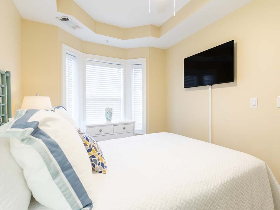 Third Bedroom - Queen Size Bed